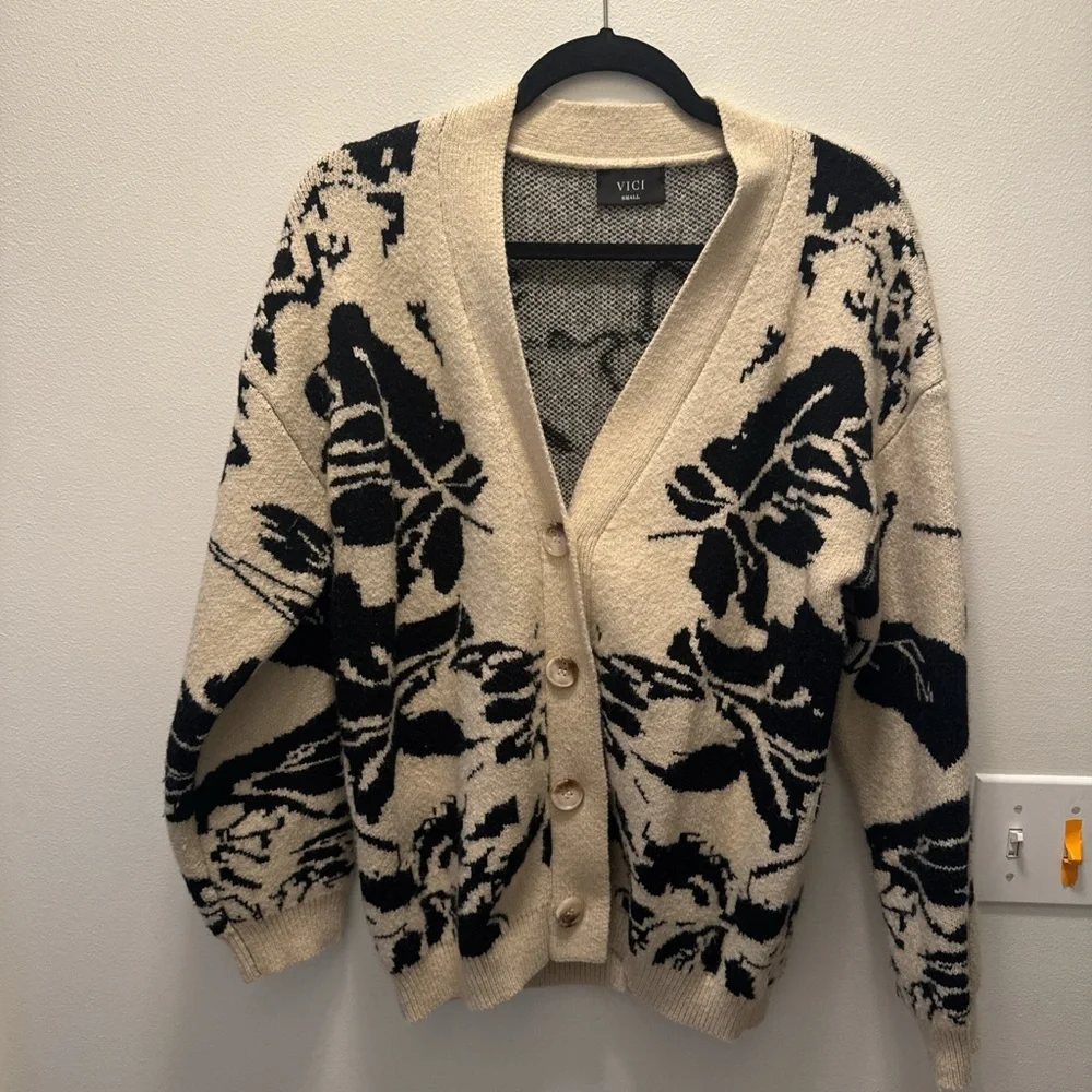 Vici Floral Patterned Cardigan in Cream and Black - Picture 1 of 4